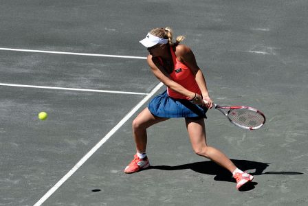 800px-Wozniacki_Backhand